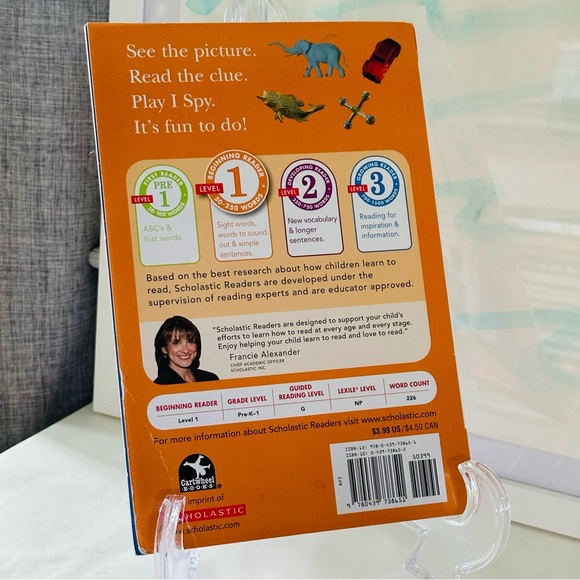 I Spy A Butterfly 🦋 Scholastic Reader Level 1 Paperback Book - Picture 7 of 7